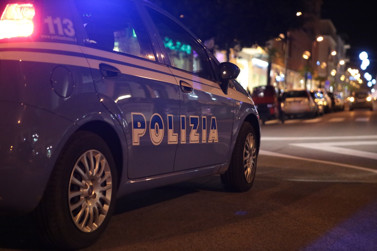 Polizia, Napoli, arresti domiciliari