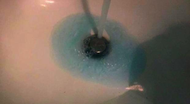 napoli-acqua-azzurra-rubinetti