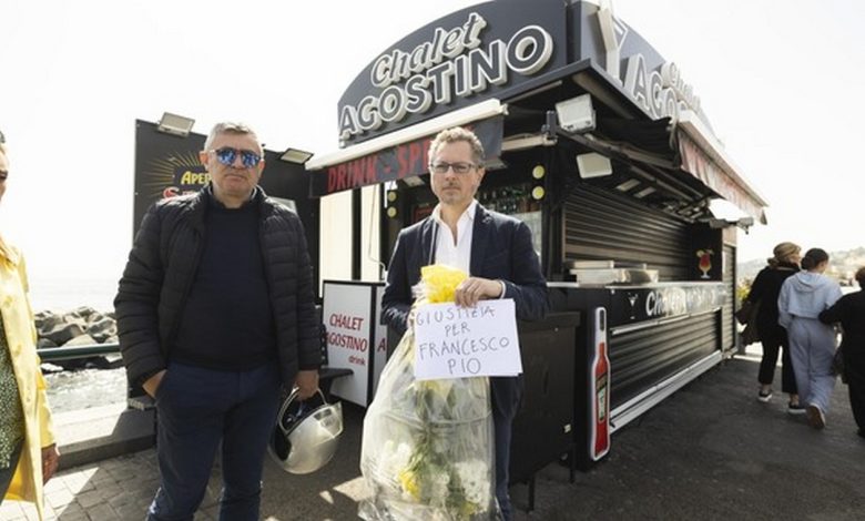 Francesco borrelli aggredito minacciato napoli corona fiori francesco pio maimone