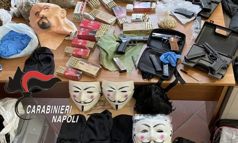 Maschere V Vendetta Breaking Bad sequestrate Napoli rapine