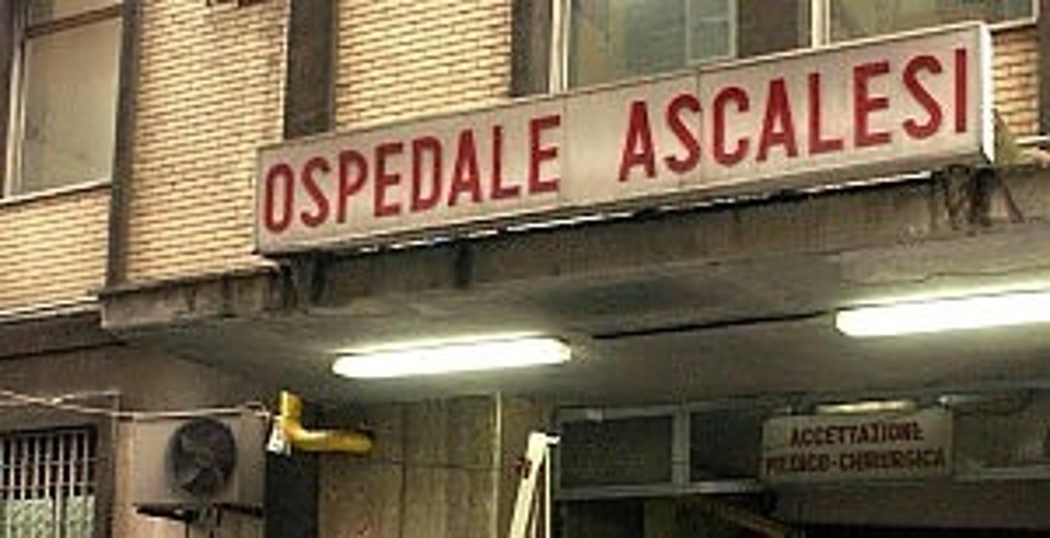 Ospedale Ascalesi, furto, Giuseppe Alviti, Identità meridionale, polizia, farmaci