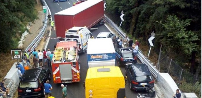 incidente-autostrada-morto-francese