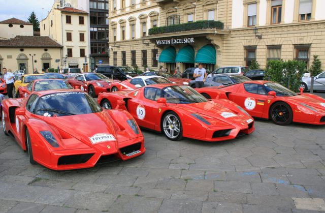 Ferrari-cavalcade