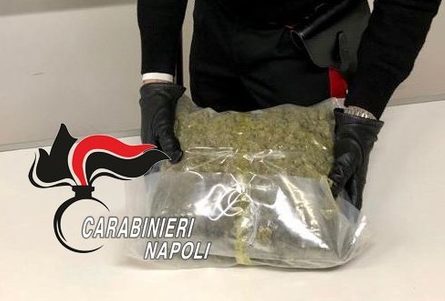 gambiano-arrestato-napoli-spaccio-marijuana