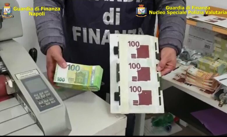 napoli-banconote-false-stamperia-arresti-15-ottobre