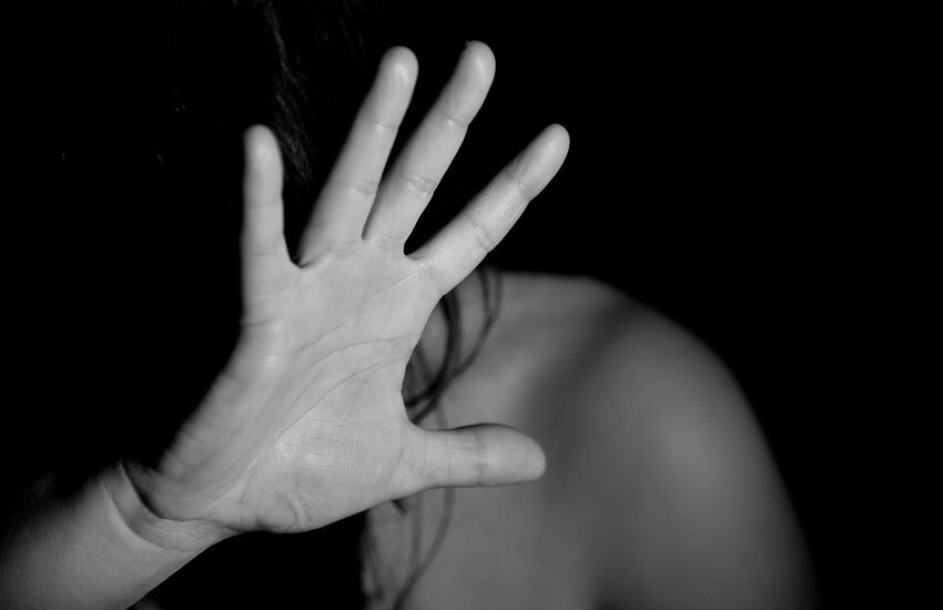 pozzuoli-violenza-sessuale-denuncia-29-novembre