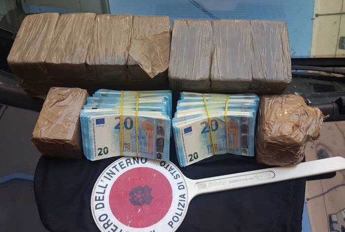 traffico-droga-napoli-palermo-banconote-false-5-arresti