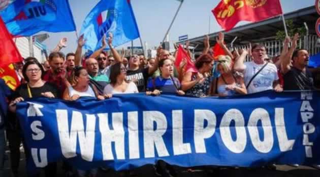 Whirlpool-Napoli-protesta