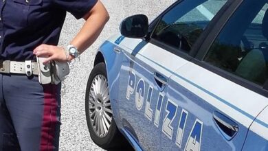 napoli-scappa-alt-sperona-polizia-arrestato