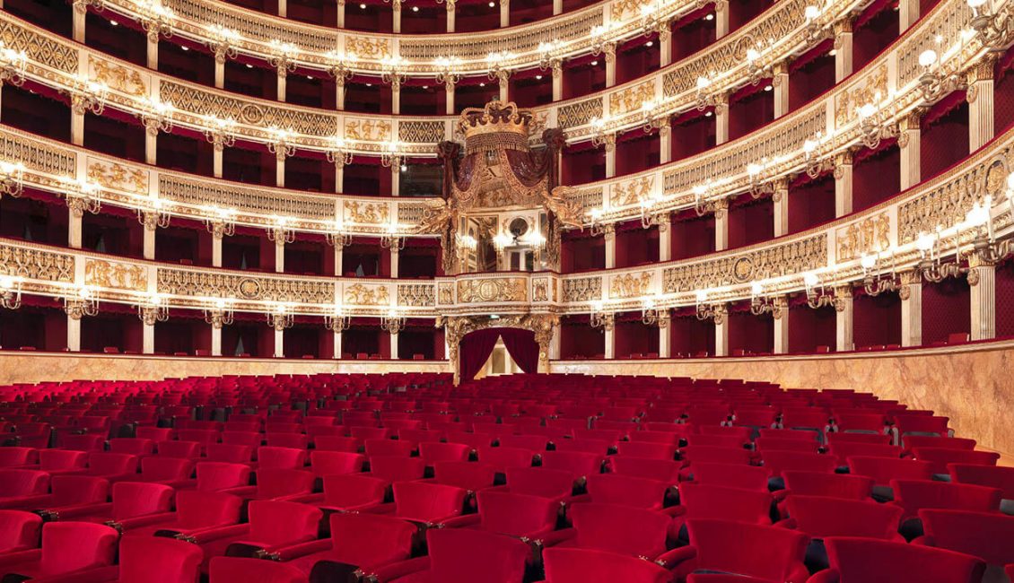 Covid Teatro San Carlo 4 gennaio