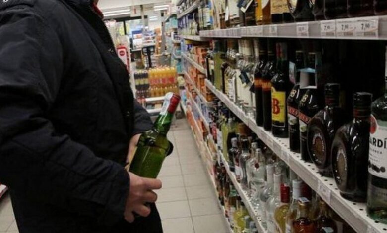 furto-supermercato-miano-bottiglie-liquore-arresto