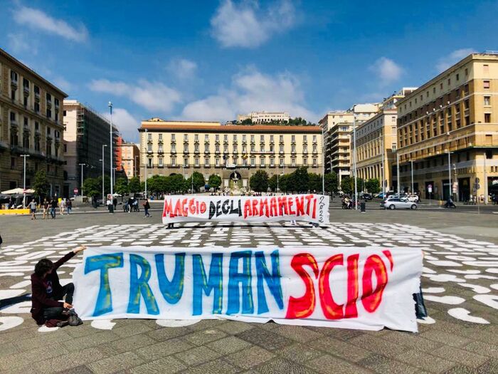 Napoli-protesta-Truman