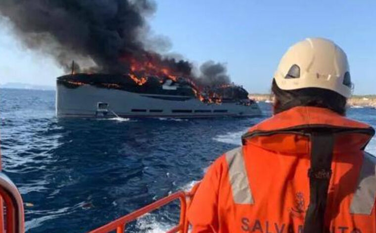 formentera incendio superyacht Paolo Scuderi