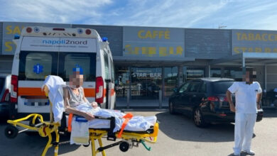pozzuoli paziente ambulanza caffè bar