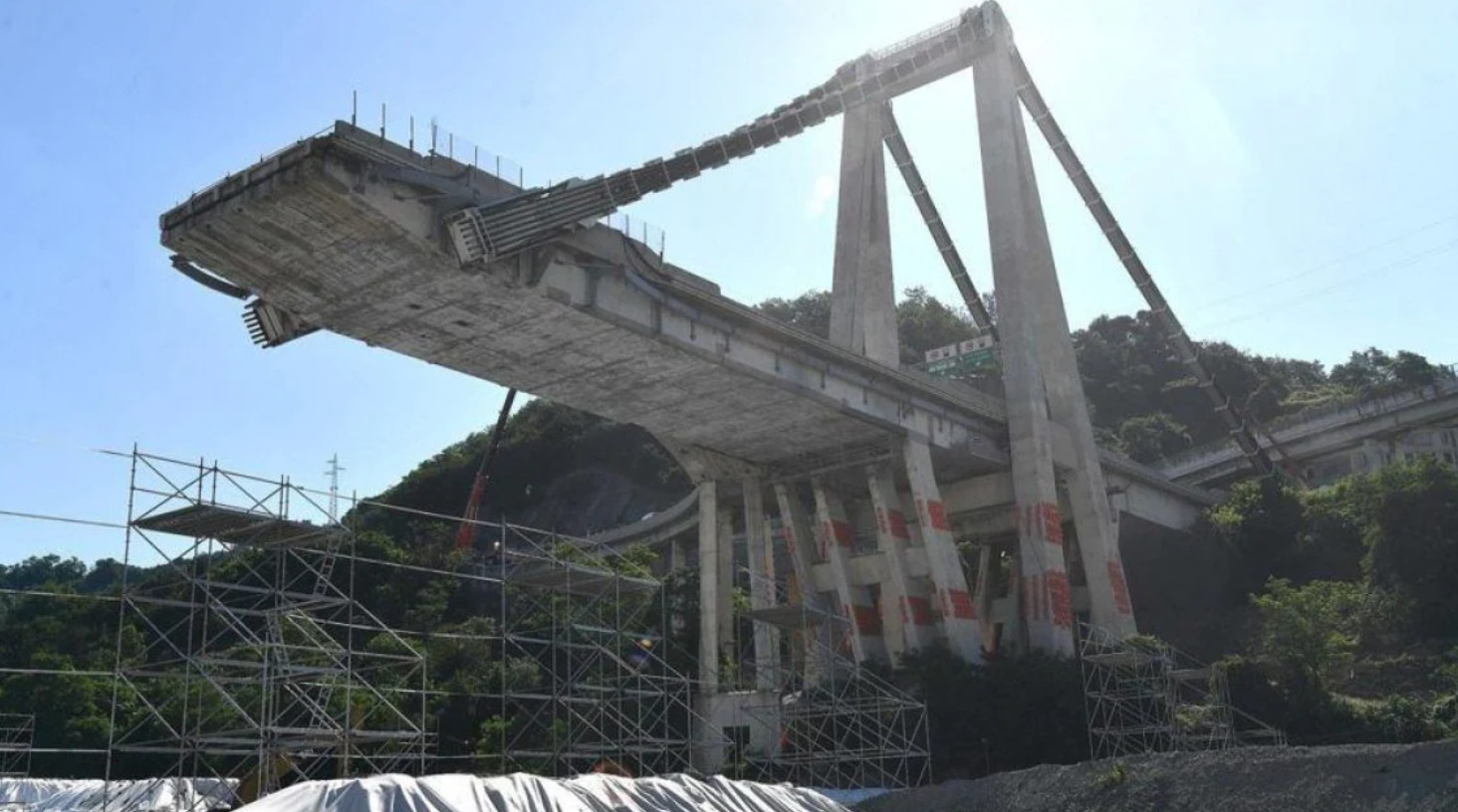 crollo ponte morandi camion droga napoli ultime notizie 14 dicembre
