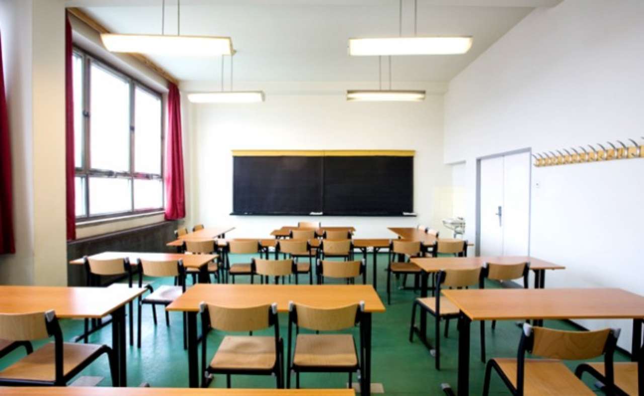 scuole chiuse napoli giro italia