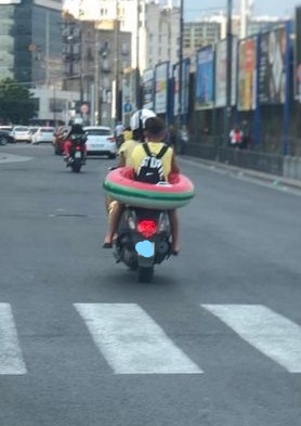 scooter senza casco salvagente