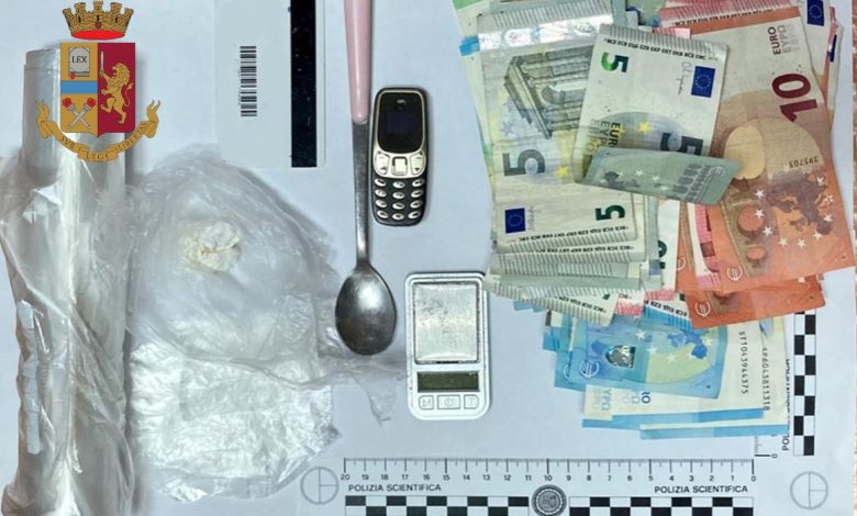 torre del greco cocaina contanti arrestato denunciata