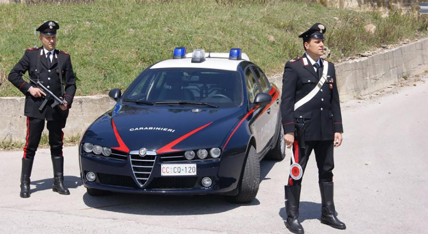 Mugnano di Napoli posto di blocco dei Carabinieri
