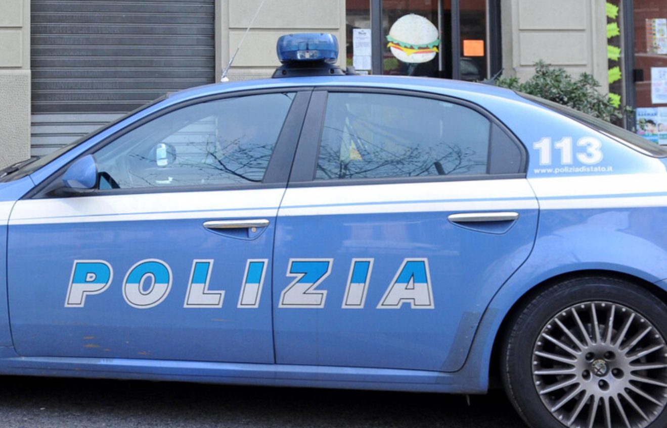 Napoli controlli polizia