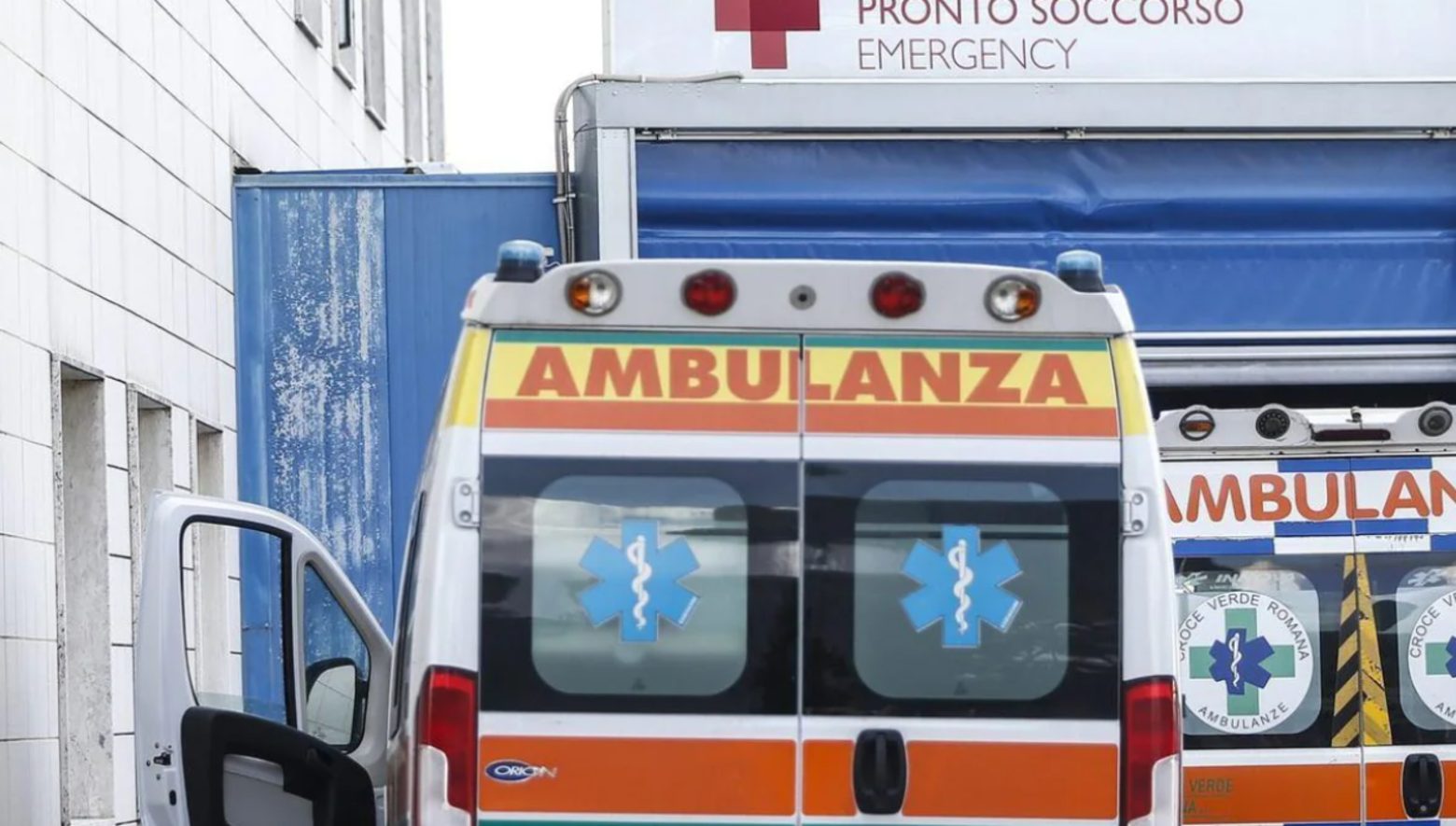 Incidente Napoli automobilista ferito